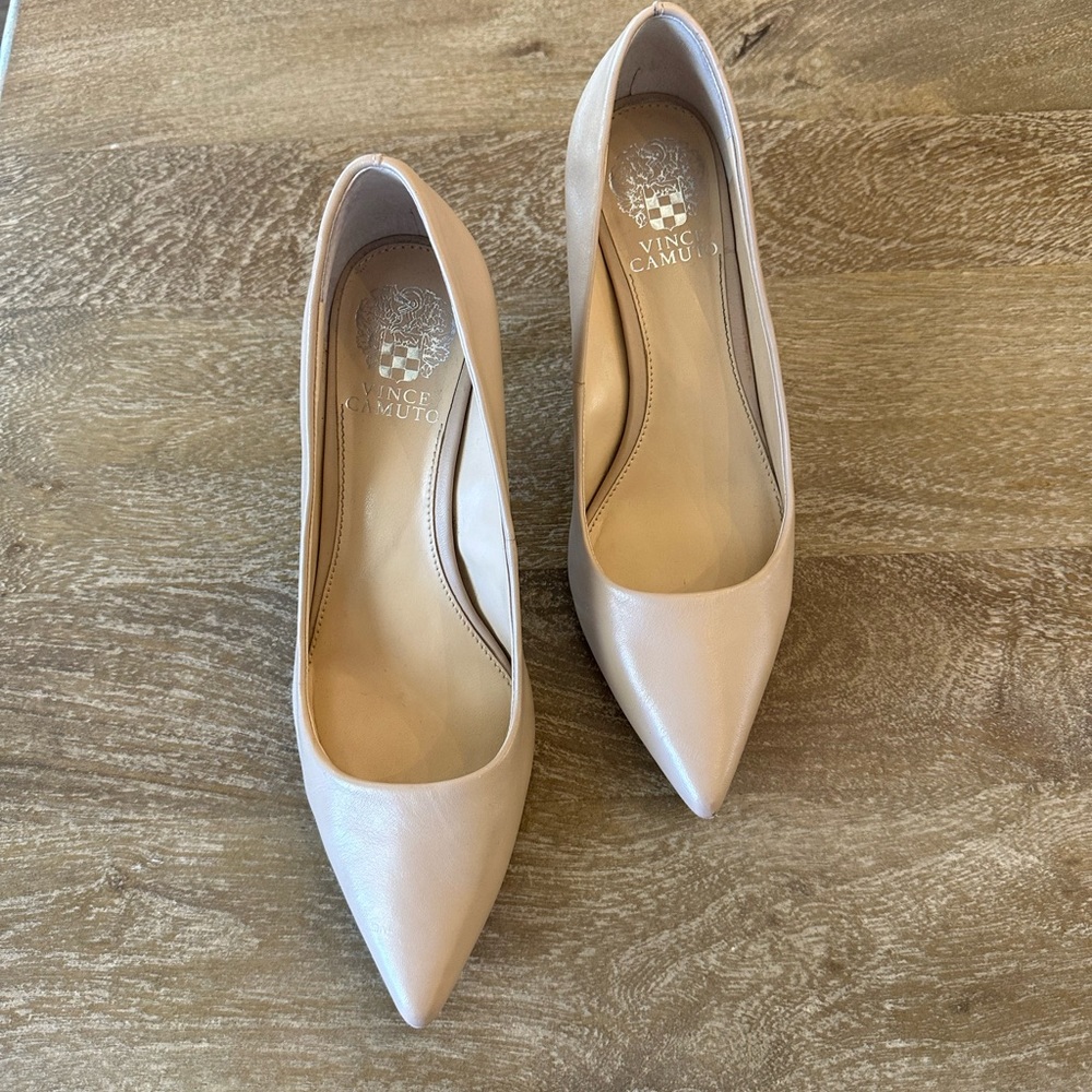 Vince Camuto Classic Beige Heels, Sz 8.5